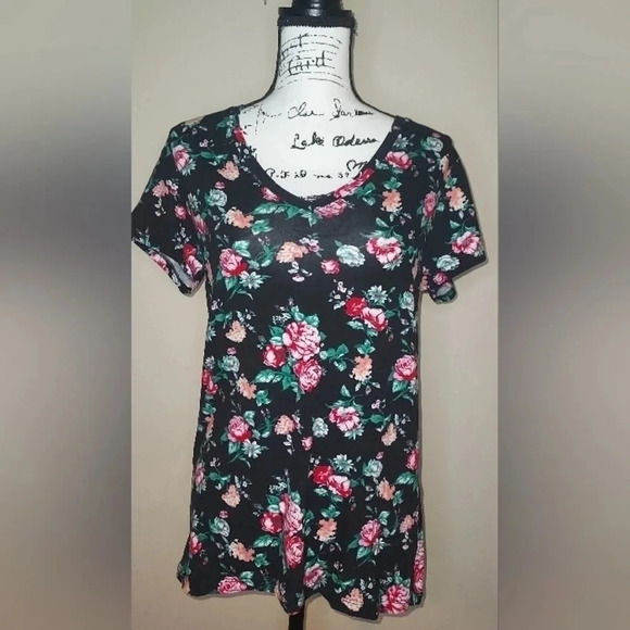Wet Seal Tops - Plus Size Wet Seal Tee-NWOT